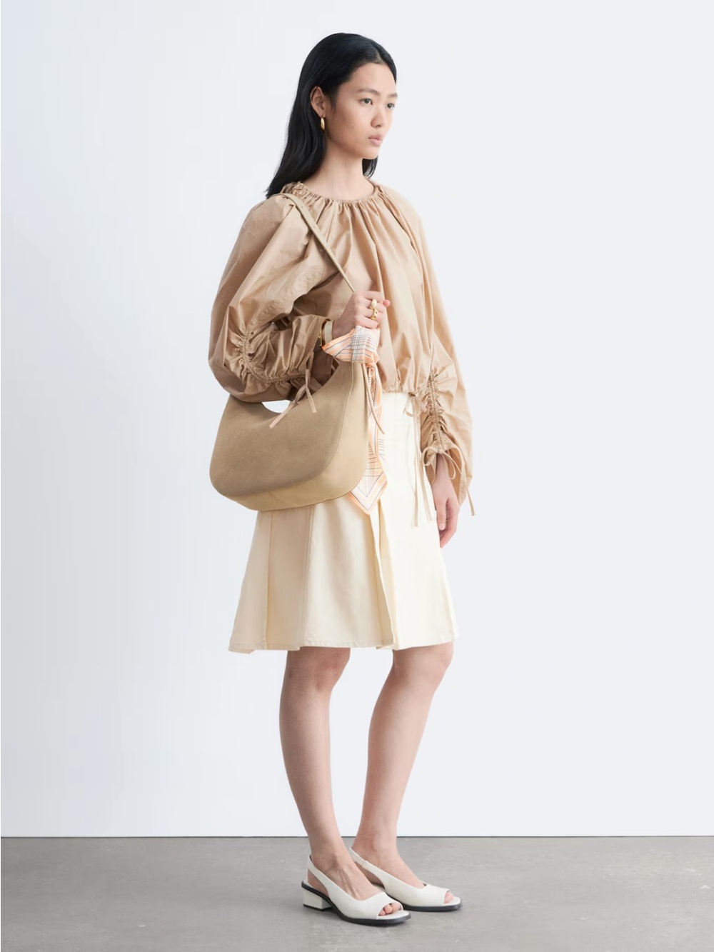 Structural drawstring blouse - Picture 3 of 11